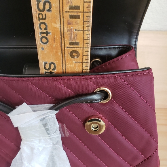 Jessica Moore Quilted Backpack Berry Black Magnetic Closure Med New - Picture 8 of 11
